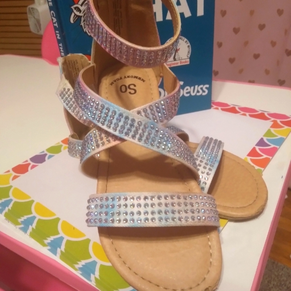 Super cute rhinestoned sandals